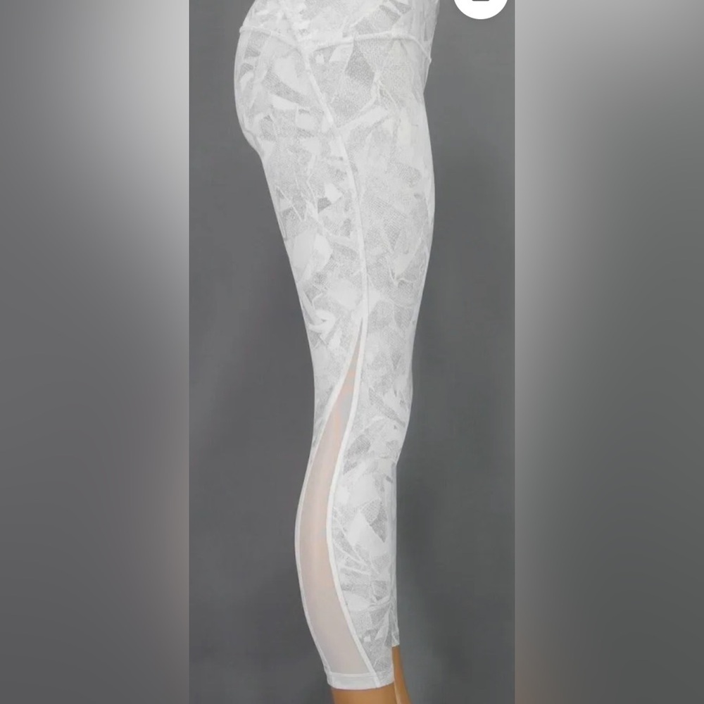 LULULEMON Train Times Tight 2 Jasmine White Multi/ size 8